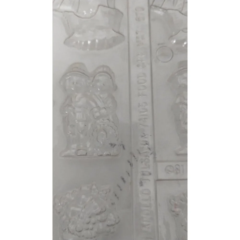 Hallmark‎ Cards Clear Plastic Thanksgiving Candy Molds Makes 12 Servings.